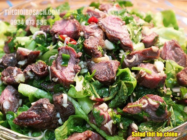 Salad thịt bò chiên